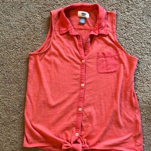 Sleeveless, button down, light blouse